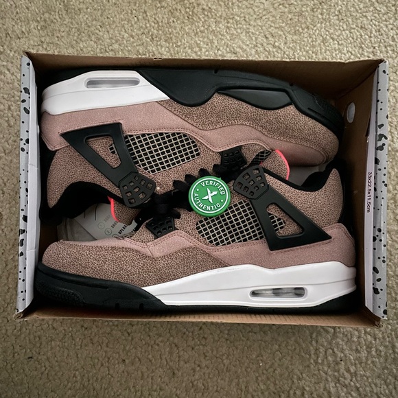 Jordan 4 ‘Taupe Hauze’